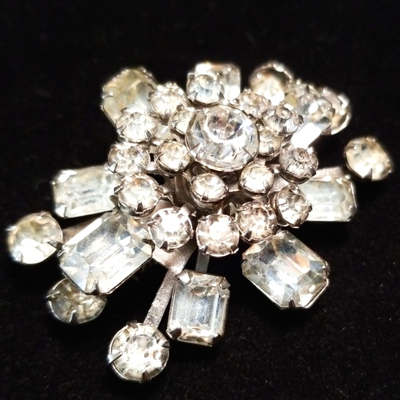 Vintage Faceted Rhinestone Crystal Brooch Pin - Picture 3 of 8